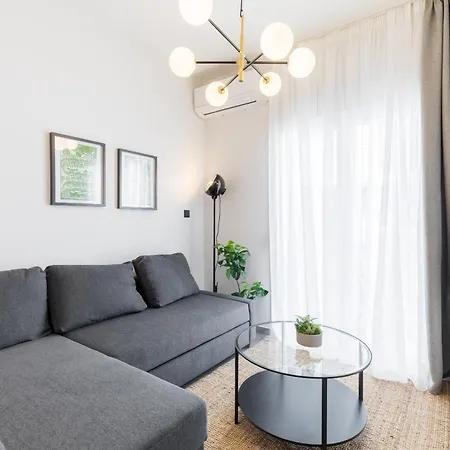 Paloma By Halu!, Center * Thessaloniki